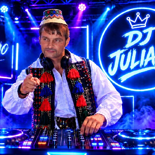 @Julian79