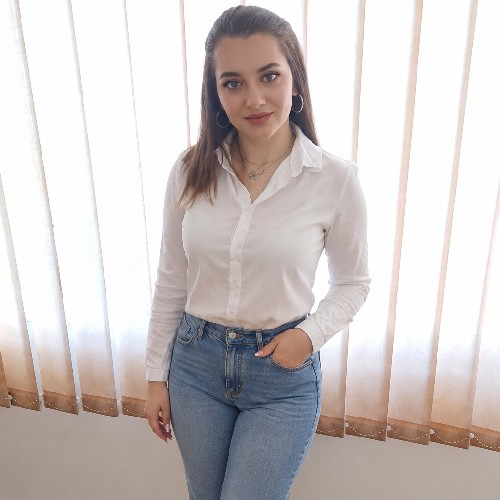 @Asistenta