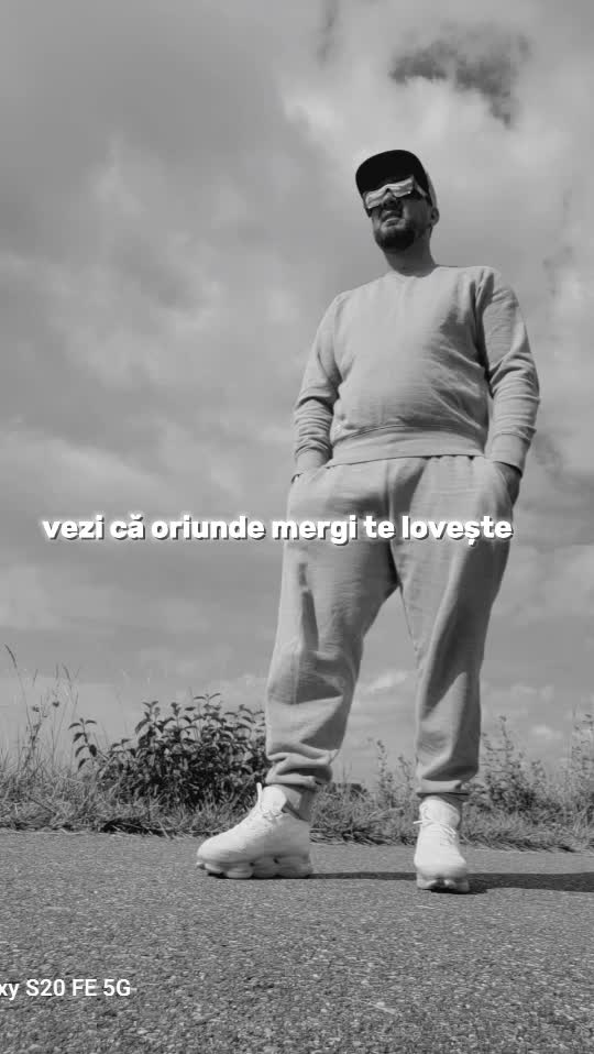 fi om cu caracter ca e plina lumea de falsuri