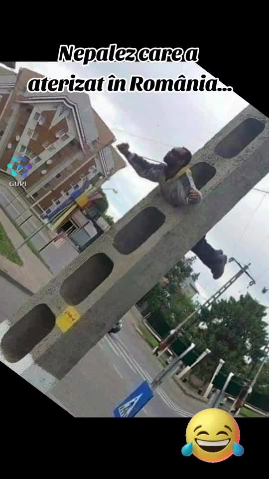 nepalez aterizat în România...😂😂😂