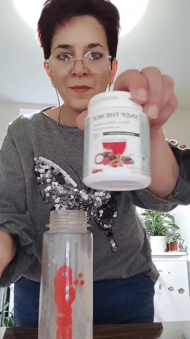 😍Ziua buna se cunoaște de dimineață, spune o vorbă din bătrâni! Eu îmi incep ziua cu un cocteil care îmi dă energie pentru întreaga zi!