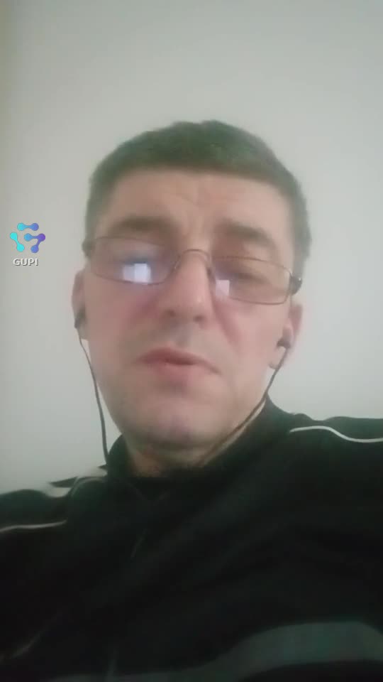 Toate fetele toate fetele toate fetele roscatele brunetele