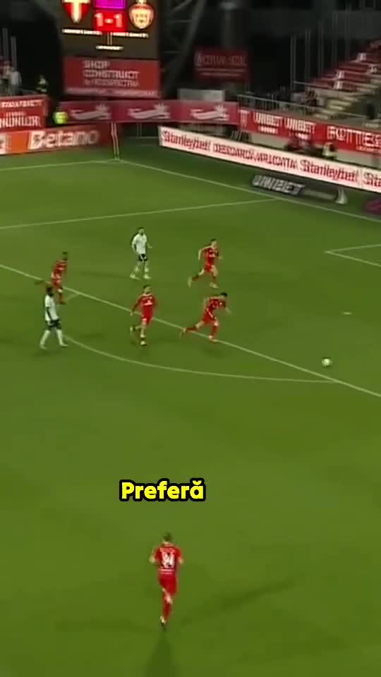 😱 Ce RATARE INCREDIBILĂ în fotbal! Nici dacă încerca nu putea să rateze așa! ⚽❌
