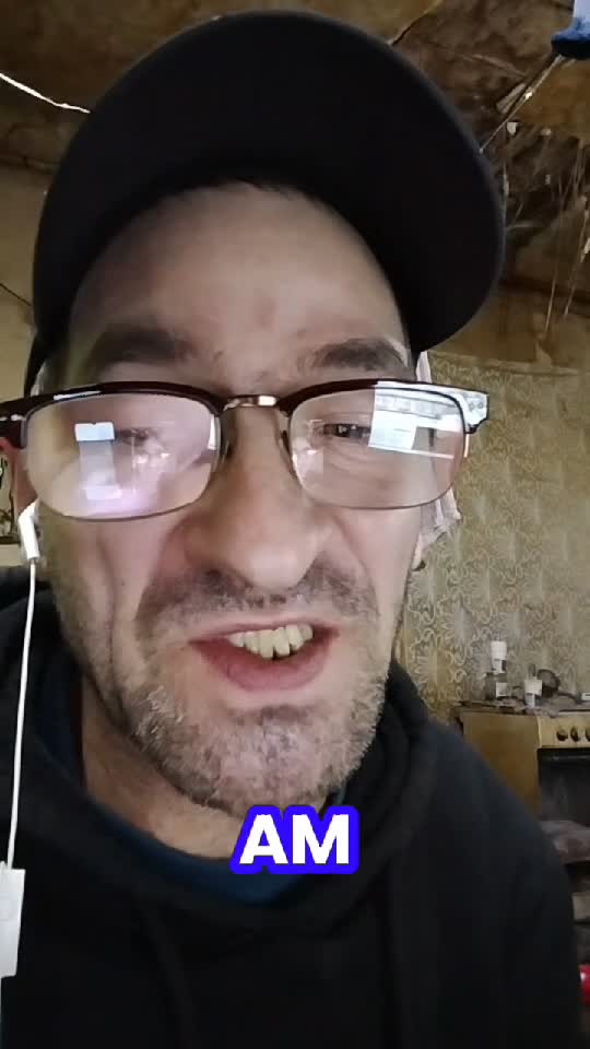Dacă am ales să tac nu este aroganță este că am văzut multe Am auzit tot și de multe ori tăcerea este cel mai bun răspuns Om Al Străzii 😎