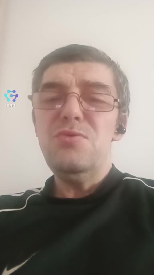 Am o boală și am să o fac să bag mâna la ciorapi