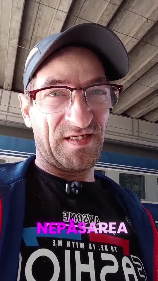 Cu toții suntem la fel oare dece a ntem așa de rai?🤔🤔Om Al Străzii (Denys.Roby)