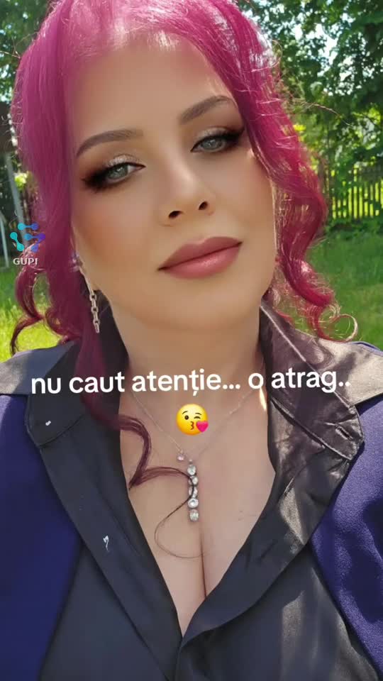 nu caut atenţie...o atrag..😘
