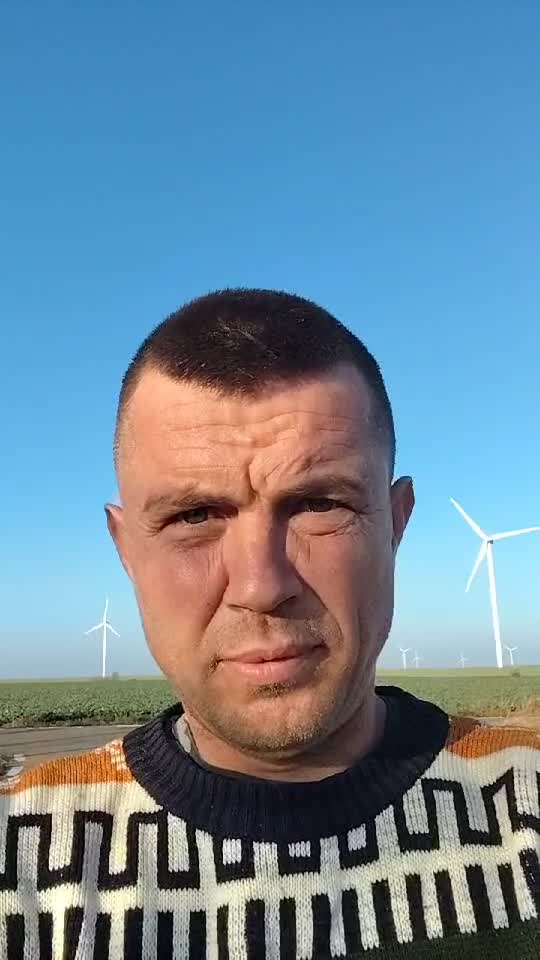 va aștept cu un falow bla mn răspund la ori ce falow cu falow