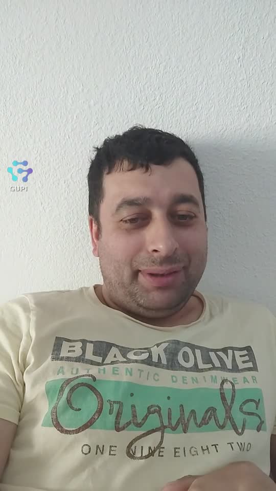 Follow la toată lumea care îmi dă