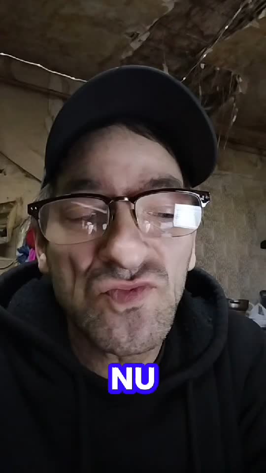 Nu uda o floare prea mult pentru că este un timp va putrezi la fel și cu oamenii.. nu dar prea mare atenție se vor crede ceea ce nus,Om Al Străzii 😎😎☝️