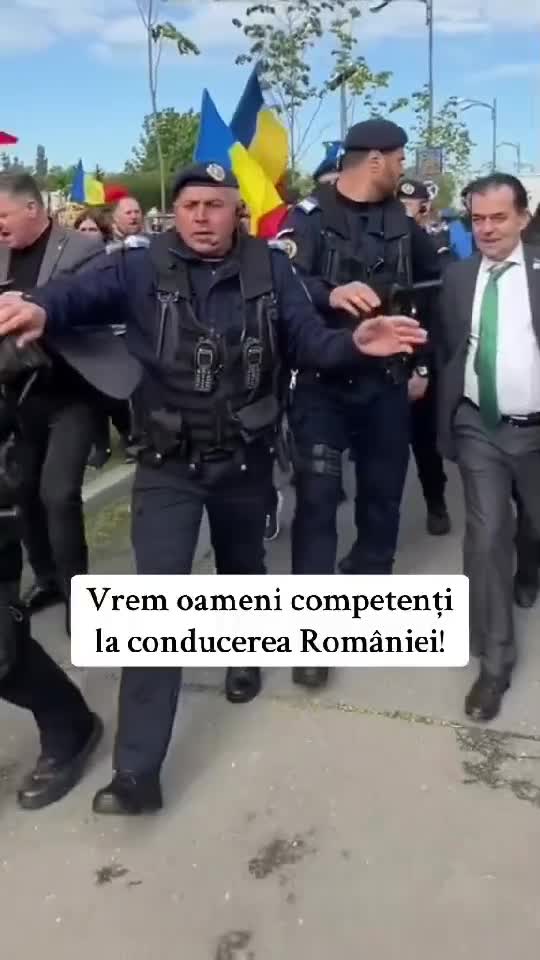 Sică Mandolină...😡