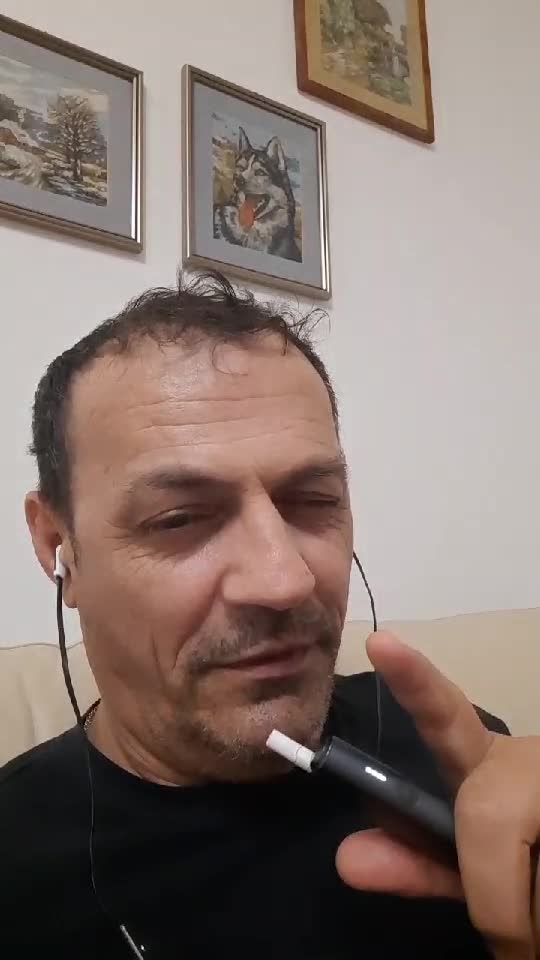 fă-ți follow înapoi că dau cu cuțitul și apoi retrag follow-ul🤣🤣🤣