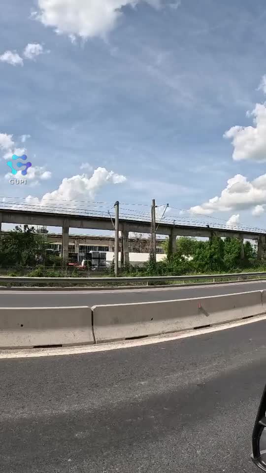 Rezistă și în prezent   |||{"overlays":[{"text":"Uite că se făceau lucruri bune în vremea aceea","x":0.06579153605015672,"y":0.11879503602882306,"fontSize":26.0,"color":4294940672,"isEmoji":false}]}