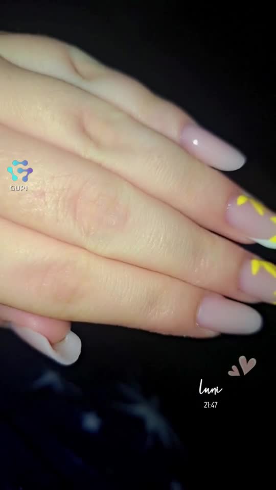 Haideți cu 100 de urmăritori🙂💅💅