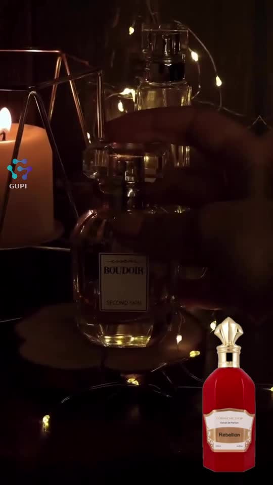 parfumul Boudoir este miracol de bujor primavaresc  .De culoarea roz !!