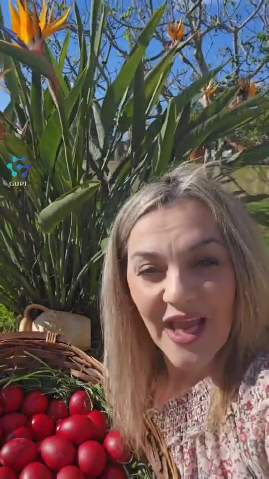 ...hai la ouă, hai la uouăăă!!!🐣
    ♎️