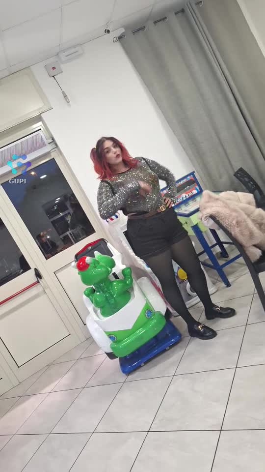 Nu mai cred în prieteni, doar în timp și în fapte.😉🤫