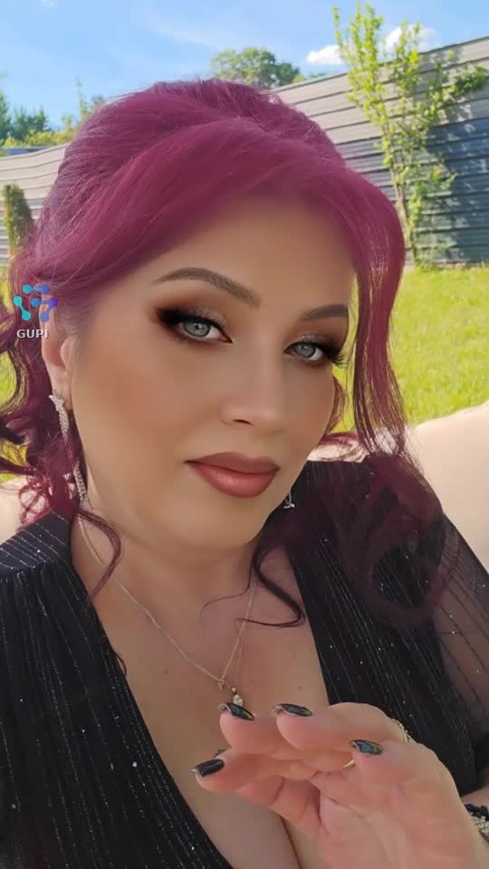 😘