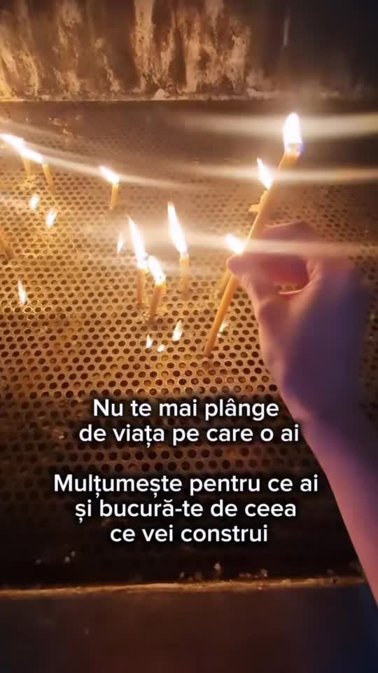 Noi credem că Dumnezeu ne vede de undeva de sus, dar de fapt ne vede din interior…🫶🏻