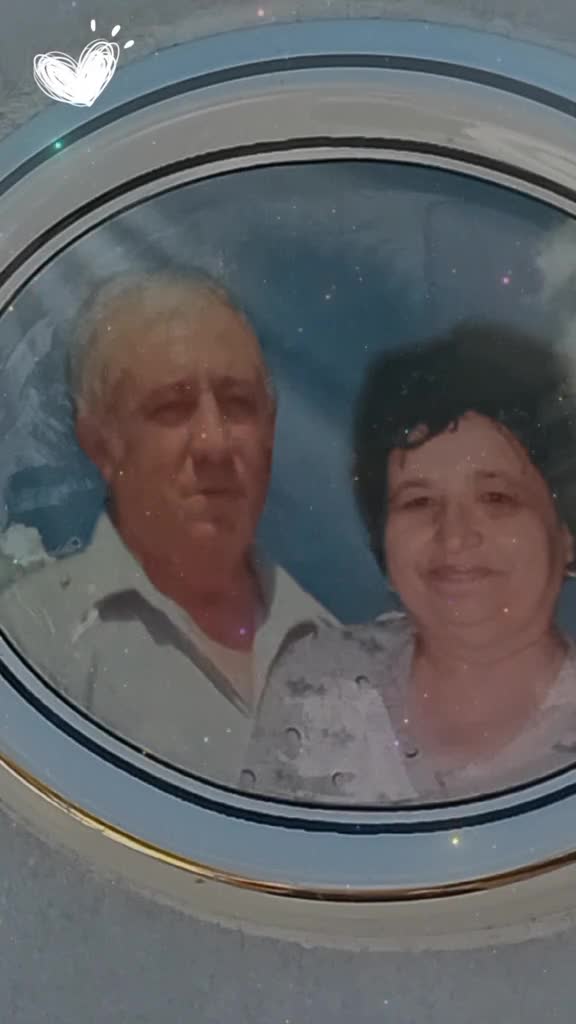 Dumnezeu să te aibă în paza Lui, mama mea!😢#
4 ani fără tine#