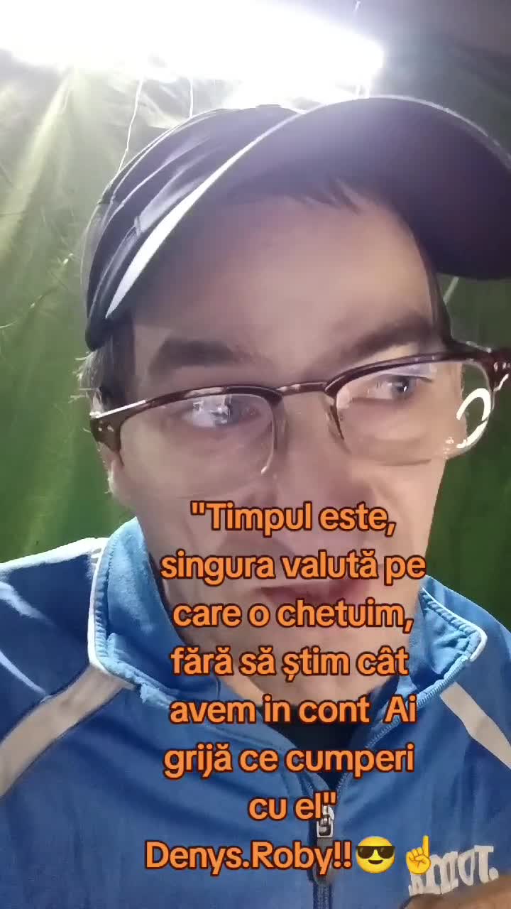 Timpul este singura valută pe care o cheltuim fără să știm cât avem in cont așa că ai grija pe îl cheltui! Om Al Străzii (Denys.Roby)☝️😎