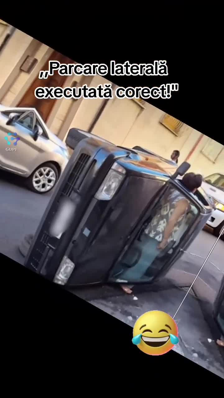 ,,parcare laterală corectă!"😂😂😂