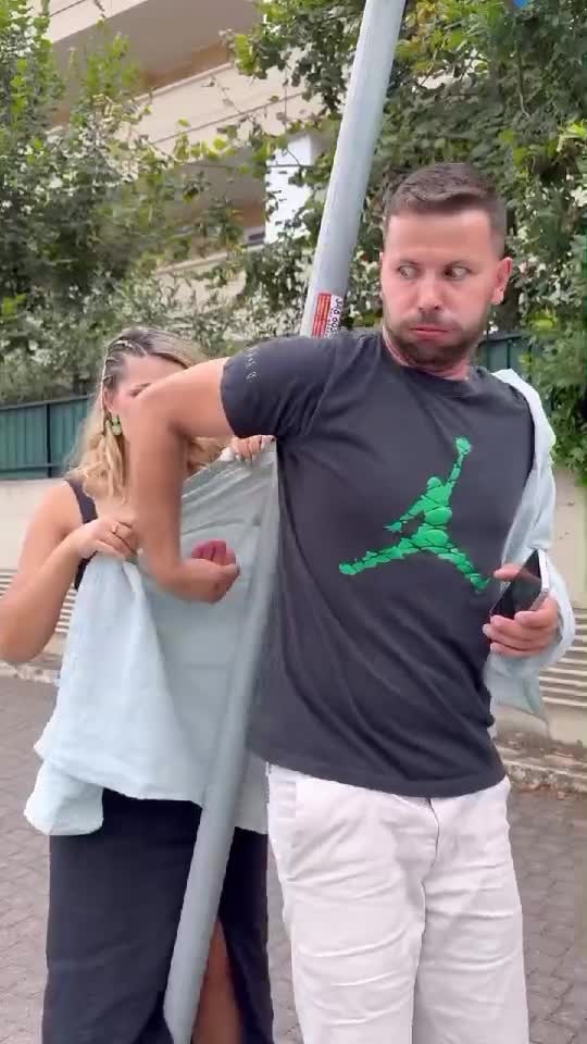 CATERINCA A SE TRATA CA ATARE