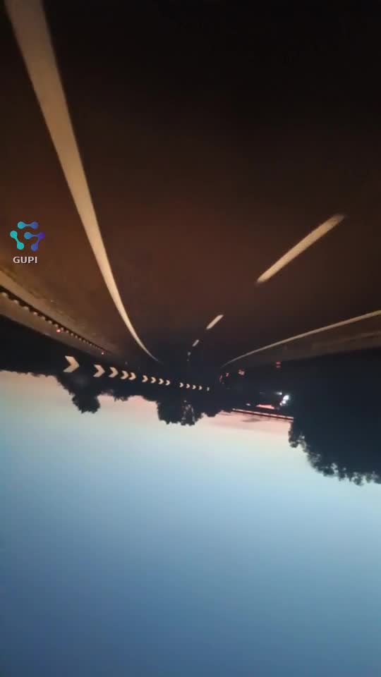 deoparte de casă străin printre străini 🛣️🛣️🚛