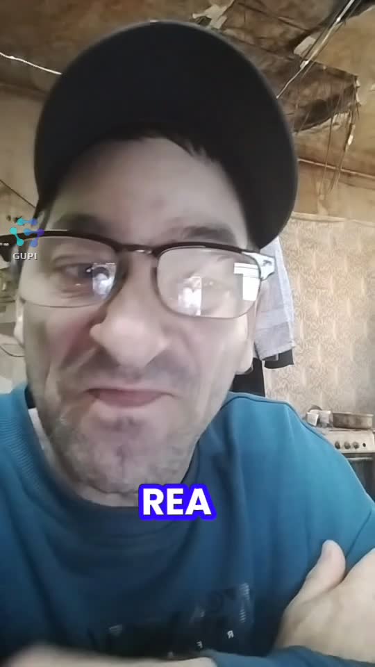 Pelromiteti găini diferent cât de urât te tratează oamenii nu vei deveni o persoană rea din dorință de răzbunare! Om Al Străzii 😎