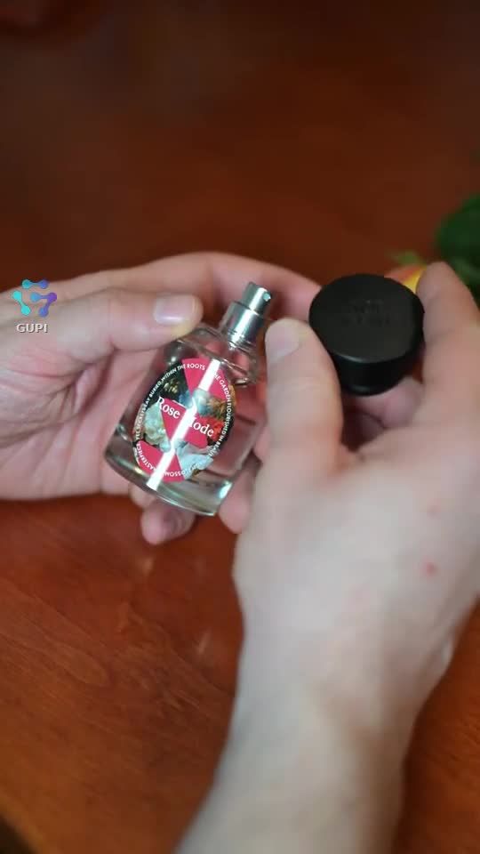 Folosiți link-ul meu de recomandare: https://shop.oriflame.com/RO-4045884014/b05tvJnXO