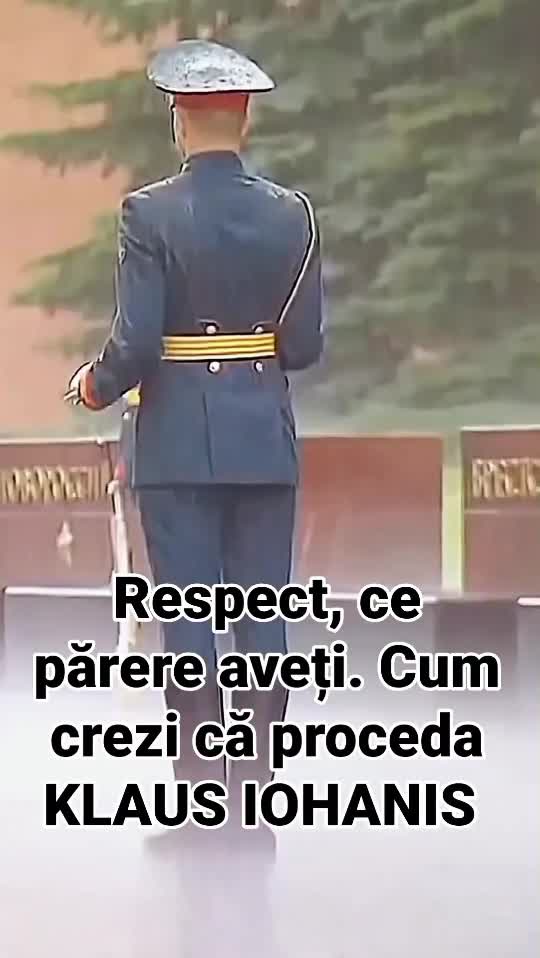 O MARE DIFERENȚĂ... IOHANIS ALA PARADA DE 1Decembrie a fost furios ca nimeni ni i-a luat pardesiu și nu a venit cu umbrela. Nu este făcută cu IA.