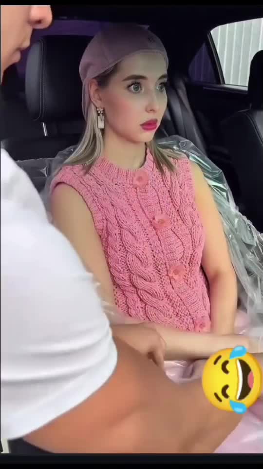Când îți cumperi păpușă de pe TEMU să nu îți mai ceară femeile bani 😂