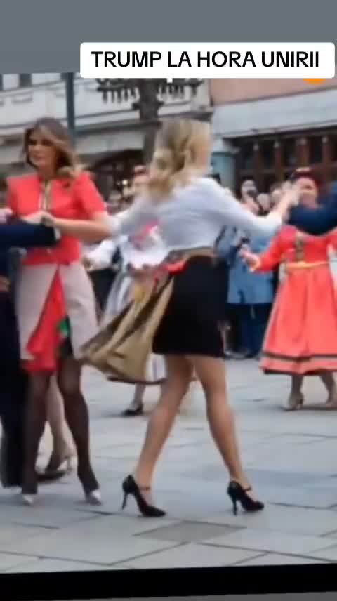 Trump la Hora Unirii