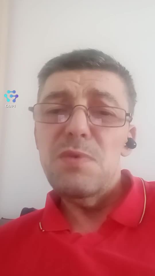 Mamă eu mă duc de acasă la armată nu la coasă