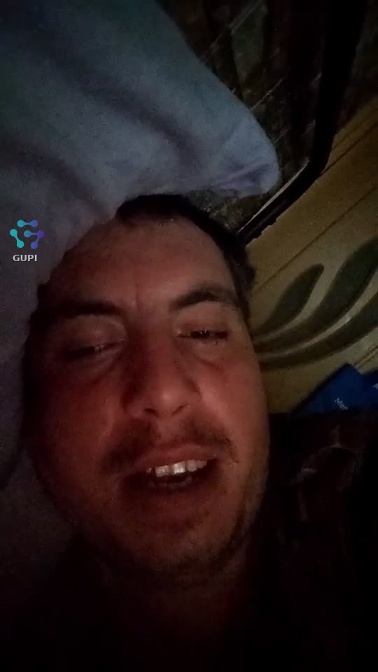 Lipseste Cineva Acum