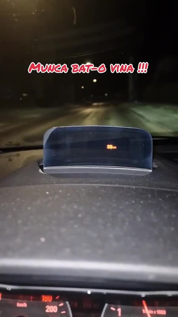 Cine-i harnic și muncește are tot ce vrea! Cine stă si doar se uită are tot așa!!!
         #