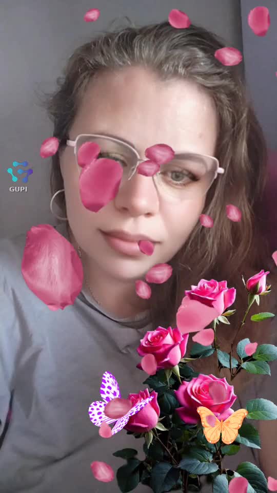 |||{"overlays":[{"text":"😘","x":0.13159722222222223,"y":0.8813034188034188,"fontSize":48.0,"color":4294967295,"isEmoji":true},{"text":"🥰","x":0.06076388888888889,"y":0.6934472934472935,"fontSize":48.0,"color":4294967295,"isEmoji":true}]}