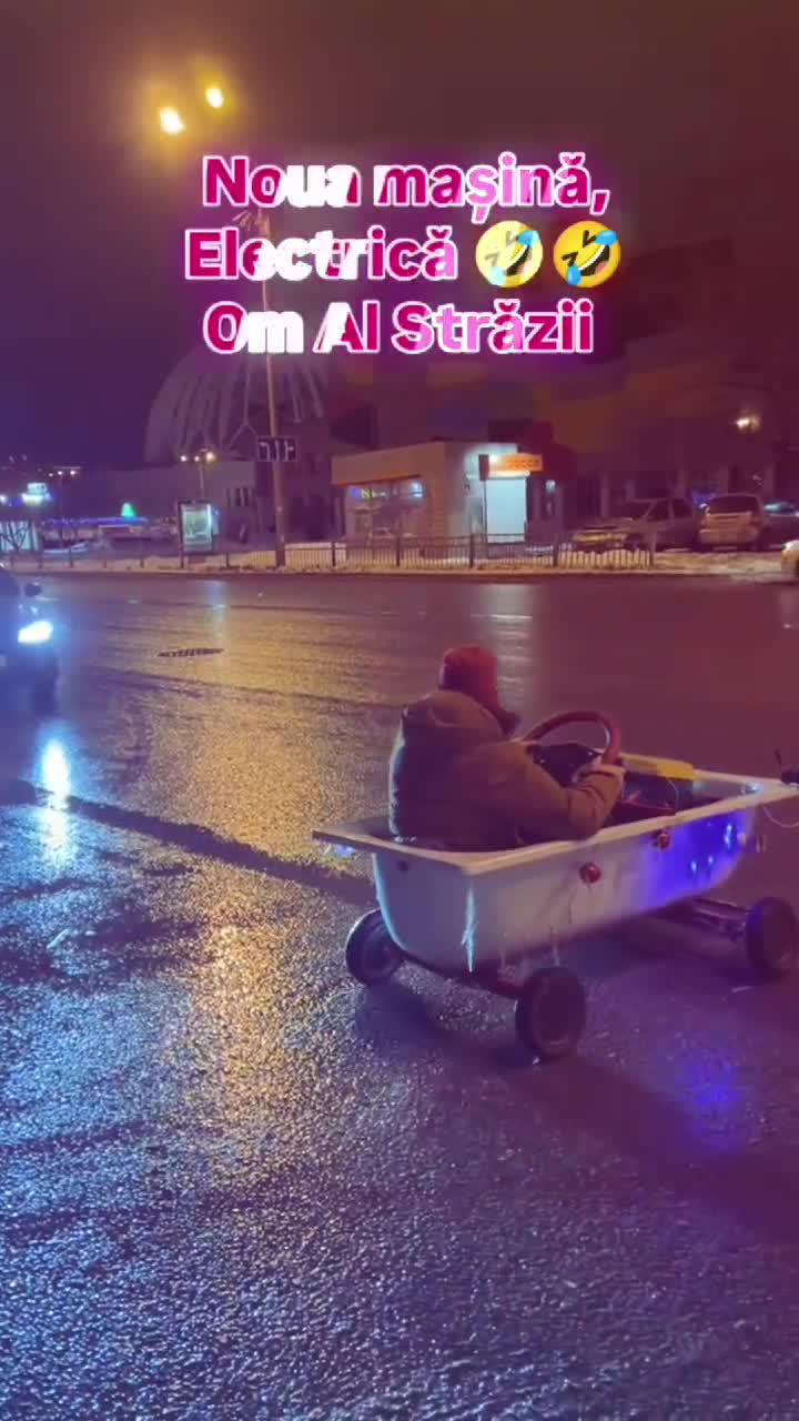 Am trăit să o văd și pe asta🤣...Noua mașină electrică 🤣 Om Al Străzii (Denys.Roby)🤣🤣...