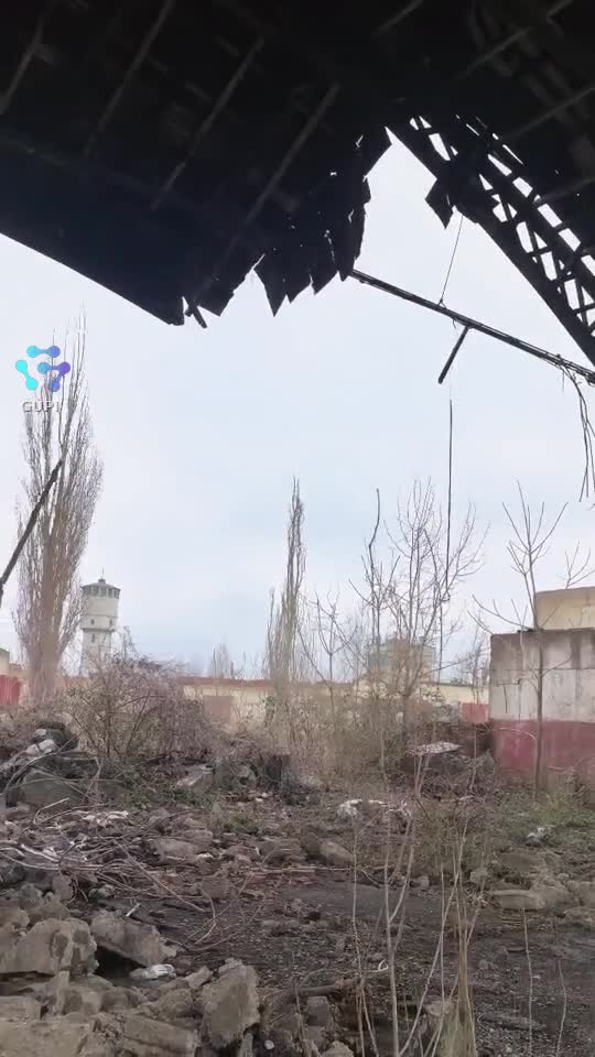 Toată industria este la pământ |||{"overlays":[{"text":"Totul a fost pus la pământ","x":0.09184952978056425,"y":0.1299539631705364,"fontSize":26.0,"color":4294940672,"isEmoji":false}]}