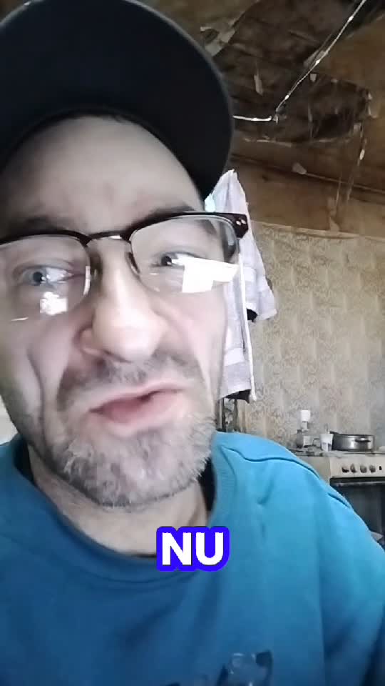 Le spun carcase goale sunt oameni fără conținut te sun astăzi și verse minciunile și nimicurile dacă tu spui...Om Al Străzii ☝️☝️