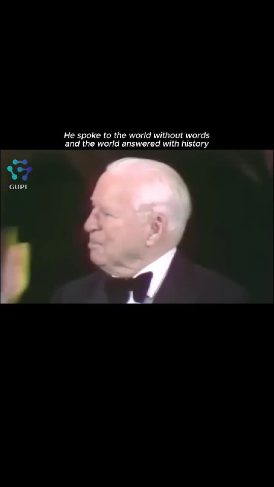 12 minutes endless applause.