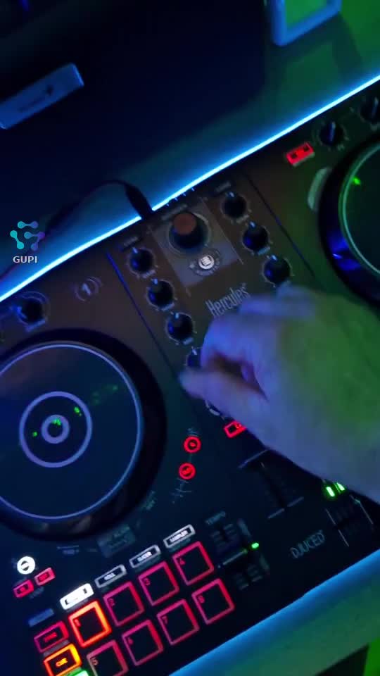 Va astept pe canalul meu de youtube @VoltHouseDj