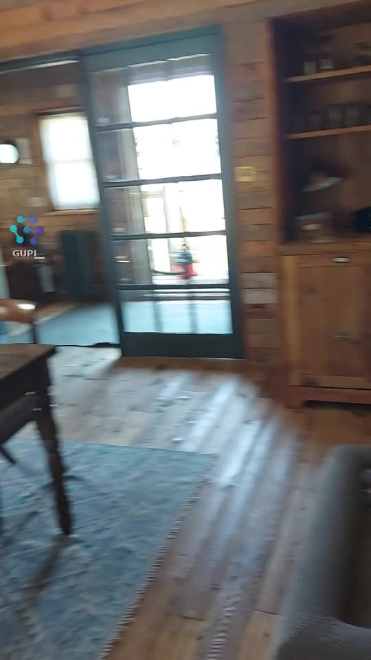 La munca când intri sa cureți o camera asa arata o sa reveni cu finalu