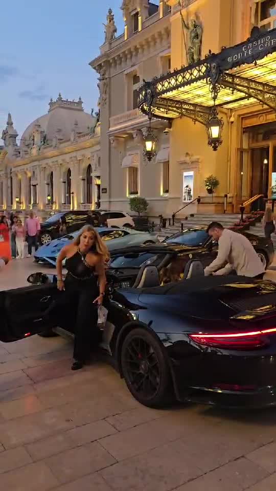 Fericirea e atunci cand exista o armonie intre ceea ce gandesti, ce spui si ce faci.Tu ai gasit aceasta armonie?